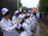 我院举行“5.12护士节”升旗暨护士授帽仪式