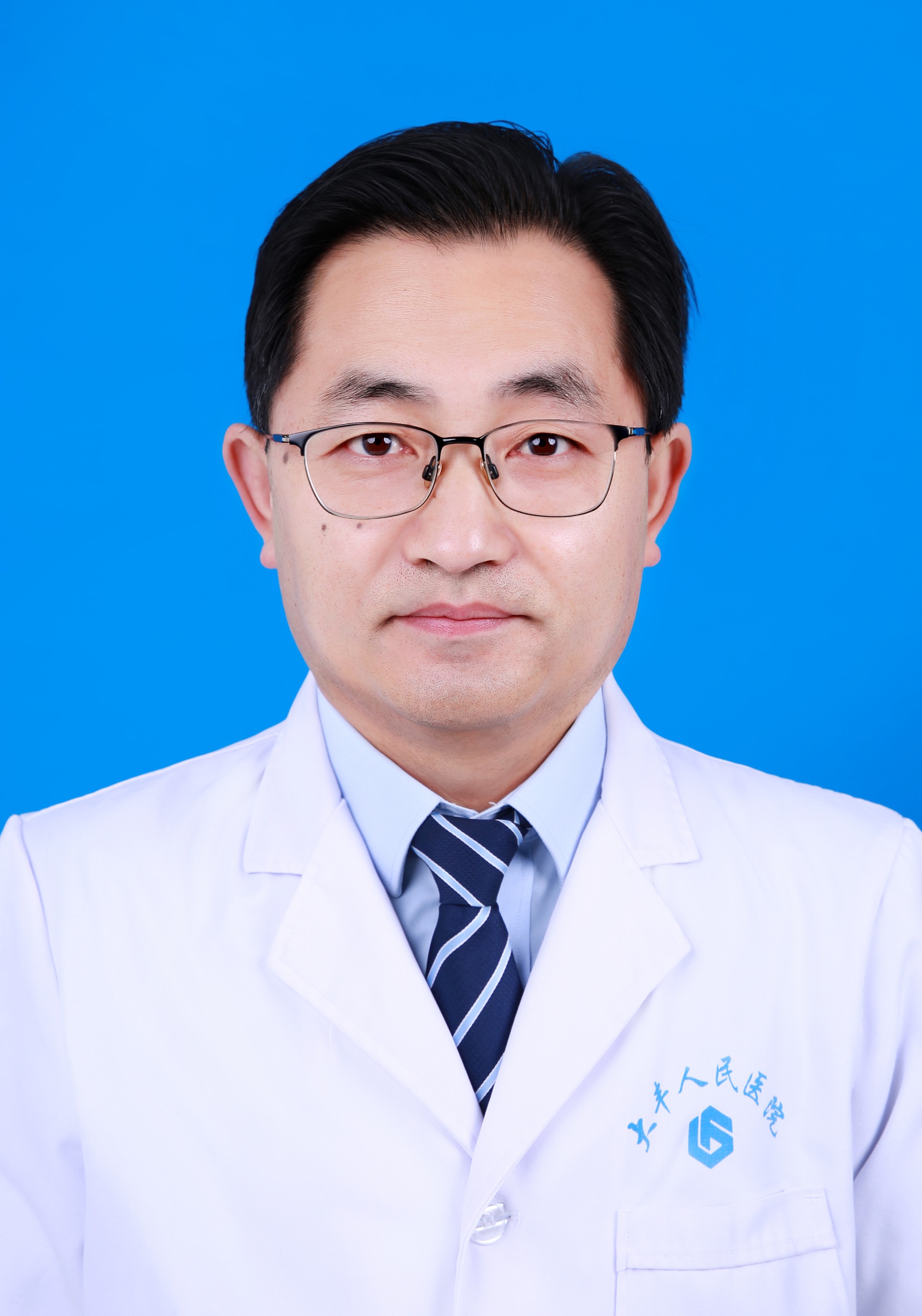 副主任医师 王华